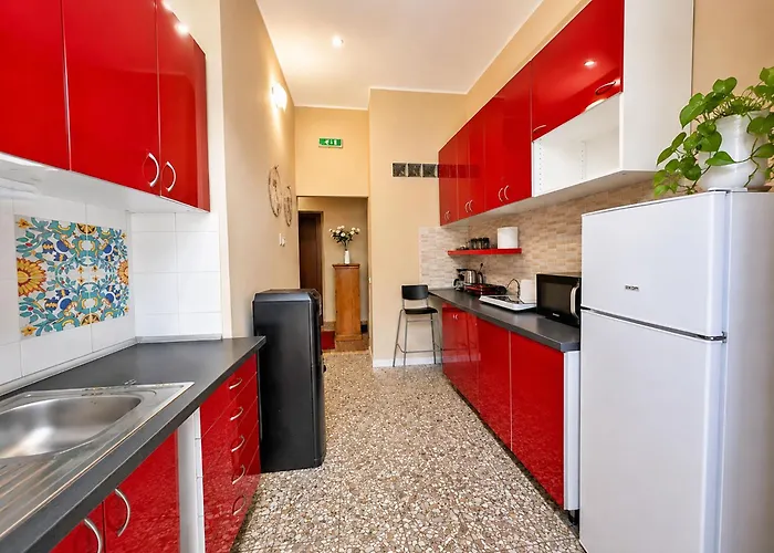 Sweet Life Guesthouse Hospety Group